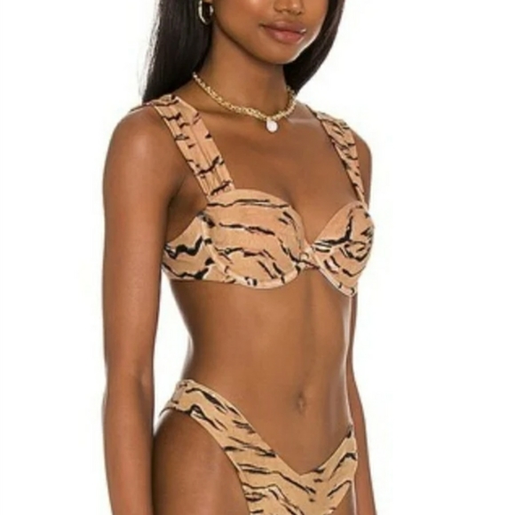 WeWoreWhat Claudia Underwire Bikini Top Tiger Print Animal - Picture 5 of 7